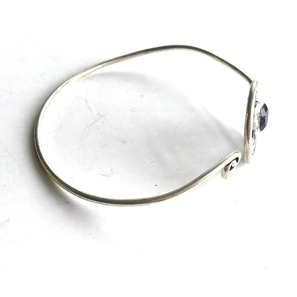 Unique wire cuff bracelet, Silver Swirl with Purple - Picture 10 of 12